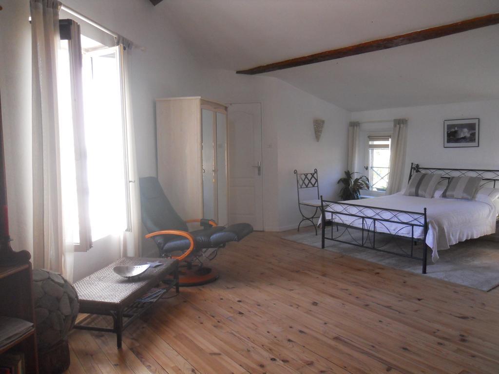 Chez Shona Hotel Lagrasse Bagian luar foto