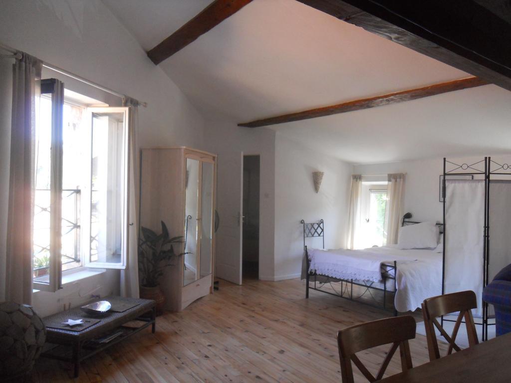 Chez Shona Hotel Lagrasse Ruang foto